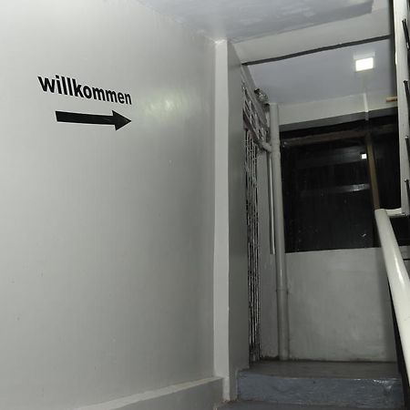 Space Boutique Hostel Yangon Luaran gambar