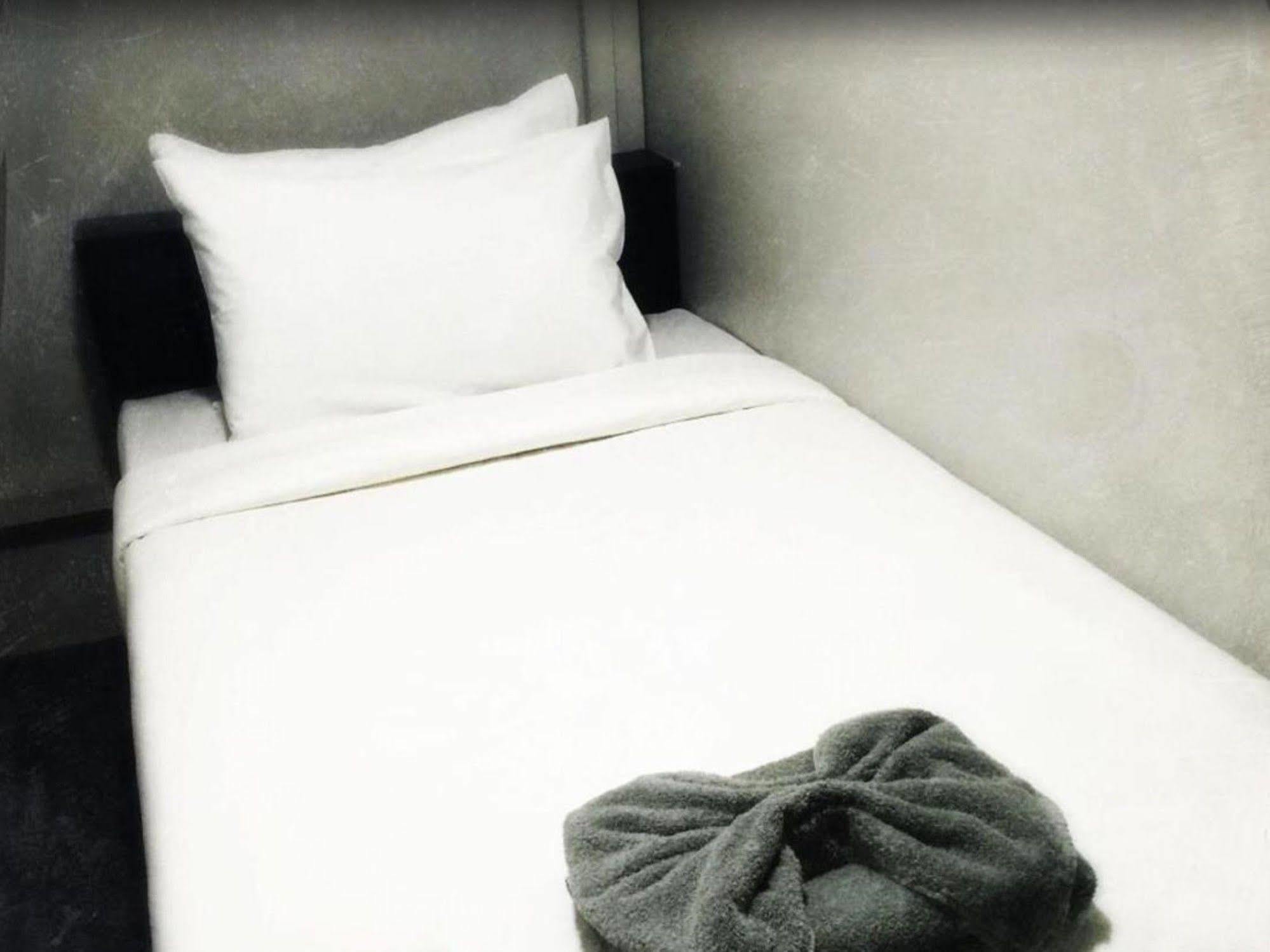 Space Boutique Hostel Yangon Luaran gambar
