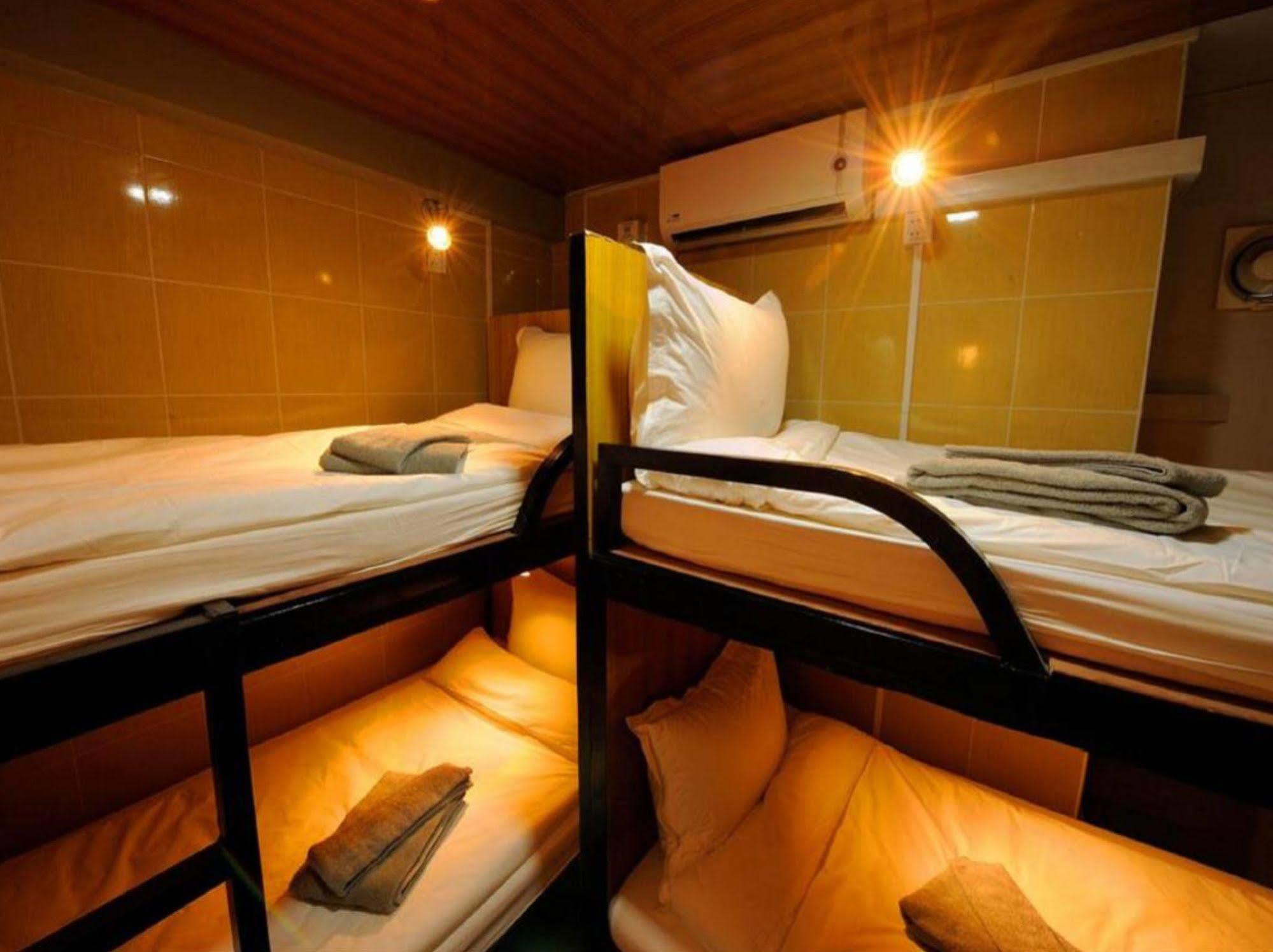 Space Boutique Hostel Yangon Luaran gambar